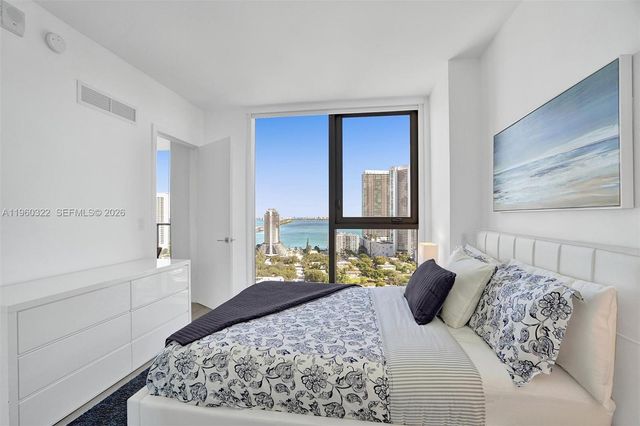 121 NE 34th St 2305, Miami, FL 33137