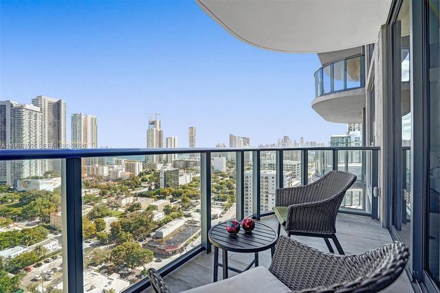 121 NE 34th St 2305, Miami, FL 33137