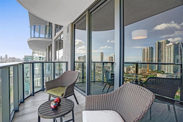 121 NE 34th St 2305, Miami, FL 33137