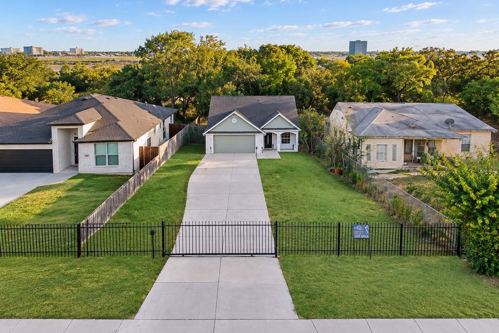 3022 Canada Drive, Dallas, TX 75212 — exterior