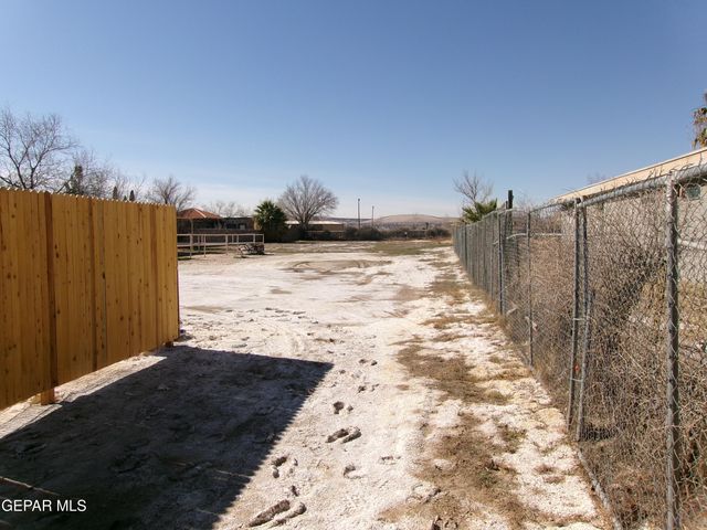 3933 EMORY Road, El Paso, TX 79922