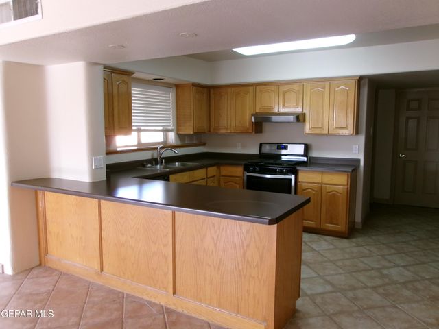 3933 EMORY Road, El Paso, TX 79922