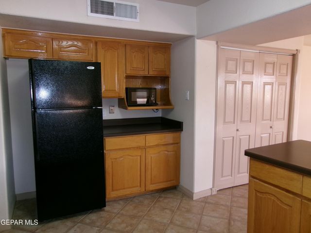 3933 EMORY Road, El Paso, TX 79922