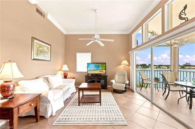 2671 Citrus Lake DR 306, Naples, FL 34109