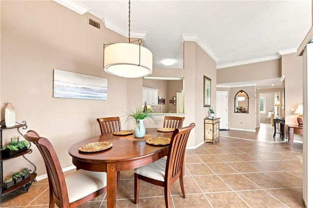 2671 Citrus Lake DR 306, Naples, FL 34109
