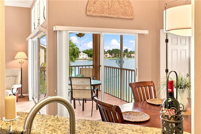 2671 Citrus Lake DR 306, Naples, FL 34109