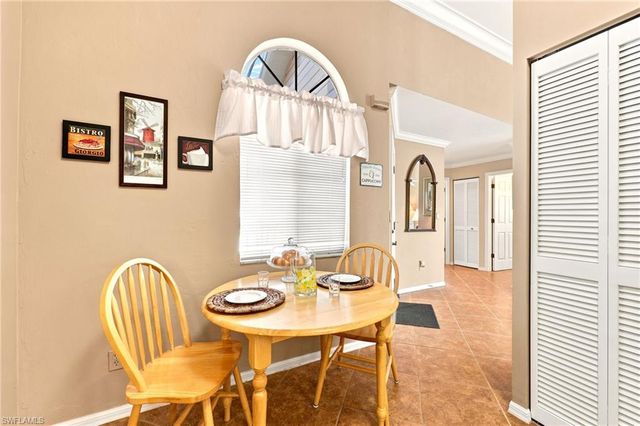 2671 Citrus Lake DR 306, Naples, FL 34109