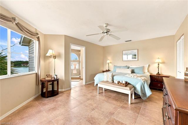 2671 Citrus Lake DR 306, Naples, FL 34109