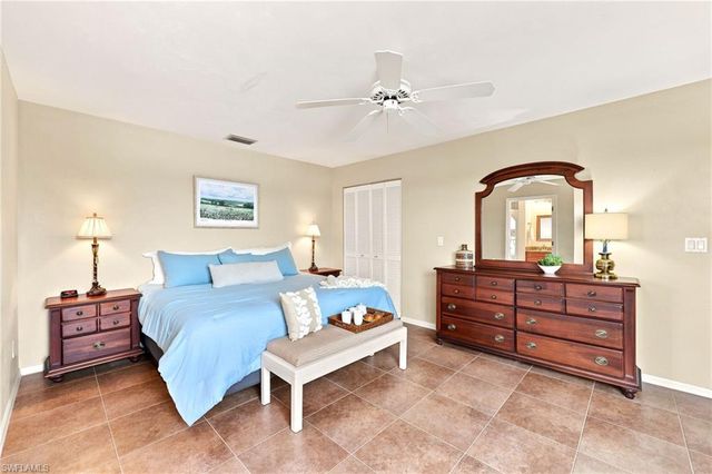 2671 Citrus Lake DR 306, Naples, FL 34109