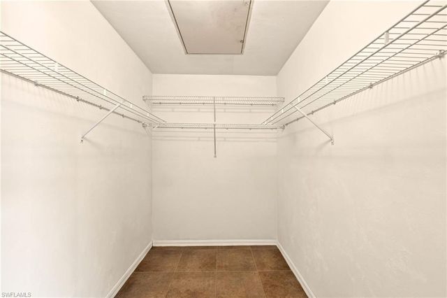 2671 Citrus Lake DR 306, Naples, FL 34109