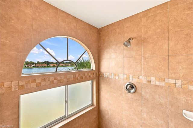 2671 Citrus Lake DR 306, Naples, FL 34109
