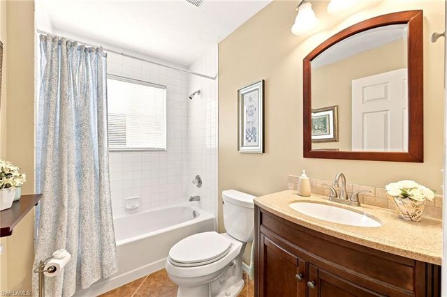 2671 Citrus Lake DR 306, Naples, FL 34109