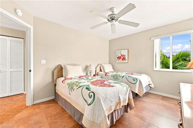 2671 Citrus Lake DR 306, Naples, FL 34109