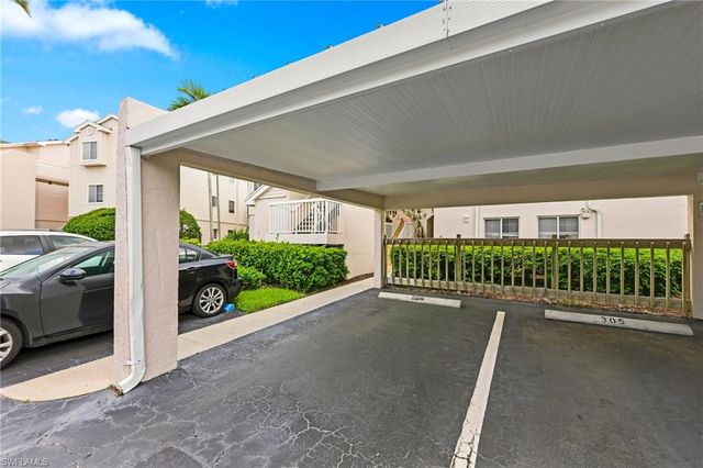 2671 Citrus Lake DR 306, Naples, FL 34109