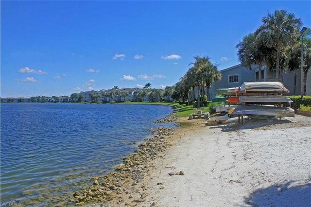 2671 Citrus Lake DR 306, Naples, FL 34109