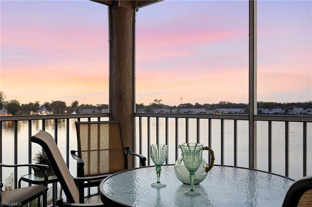 2671 Citrus Lake DR 306, Naples, FL 34109