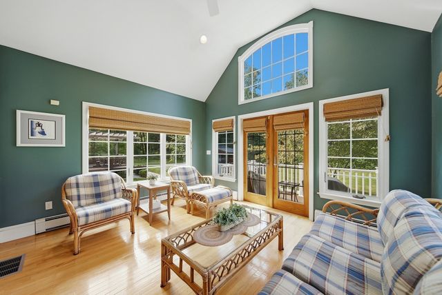 80 Dodge Hill Rd, Sutton, MA 01590