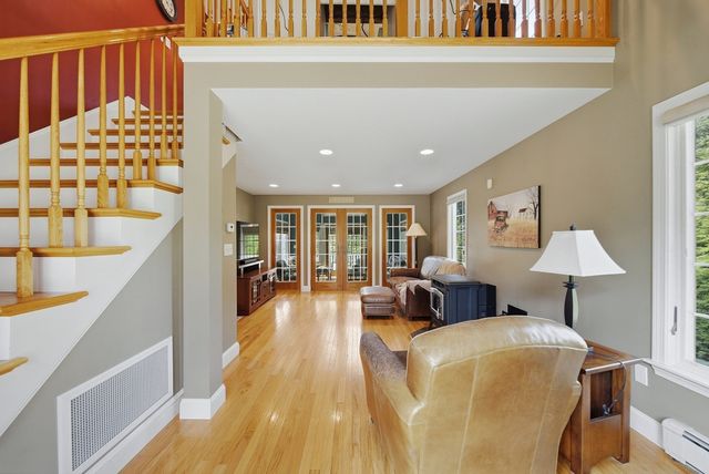 80 Dodge Hill Rd, Sutton, MA 01590
