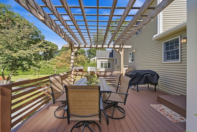 80 Dodge Hill Rd, Sutton, MA 01590