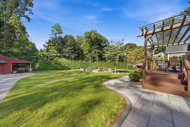 80 Dodge Hill Rd, Sutton, MA 01590