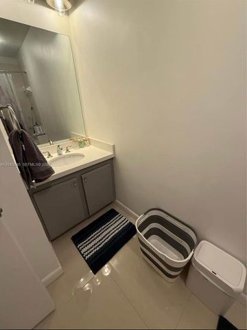 2198 NE 167th Street 2198, North Miami Beach, FL 33162