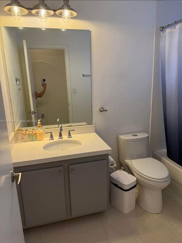 2198 NE 167th Street 2198, North Miami Beach, FL 33162