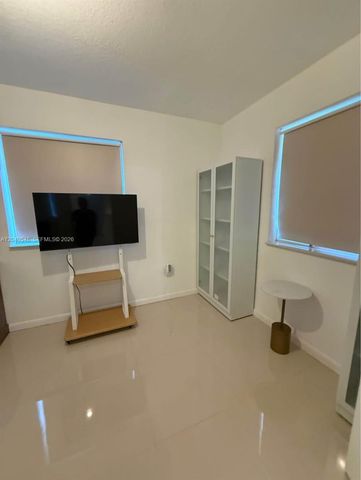 2198 NE 167th Street 2198, North Miami Beach, FL 33162