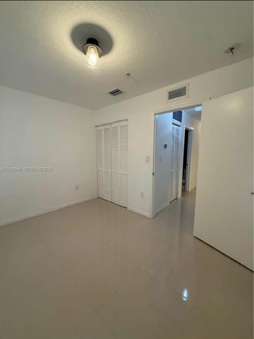 2198 NE 167th Street 2198, North Miami Beach, FL 33162