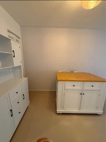 2198 NE 167th Street 2198, North Miami Beach, FL 33162