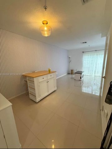 2198 NE 167th Street 2198, North Miami Beach, FL 33162