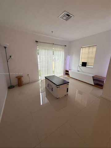 2198 NE 167th Street 2198, North Miami Beach, FL 33162