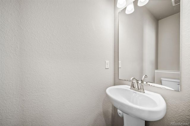 3942 N Tempe Street, Aurora, CO 80019