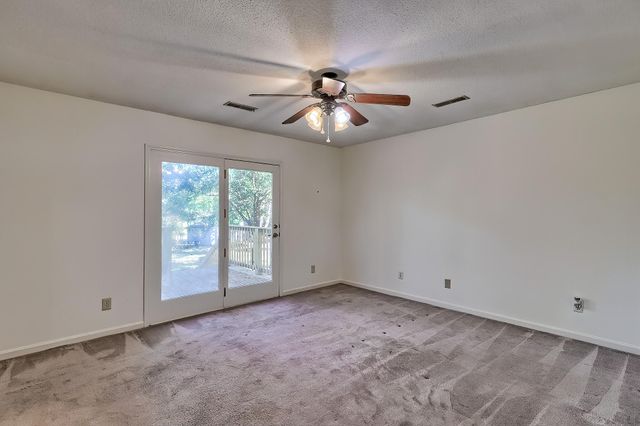 87 Fort Sullivan Circle, Dalzell, SC 29040