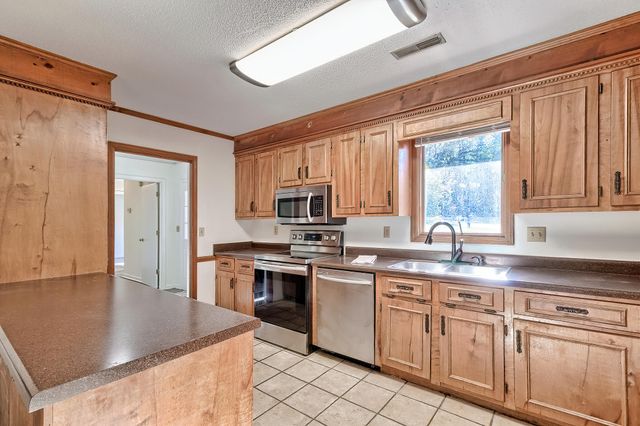 87 Fort Sullivan Circle, Dalzell, SC 29040