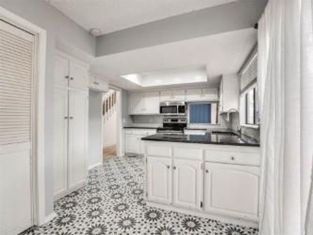 4605 Dove Tree Lane, Oklahoma City, OK 73162