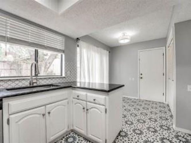 4605 Dove Tree Lane, Oklahoma City, OK 73162