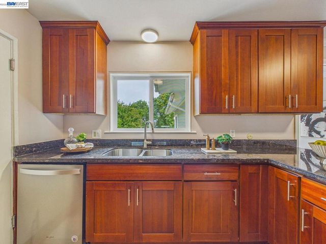 1943 Regello Ct, San Pablo, CA 94806