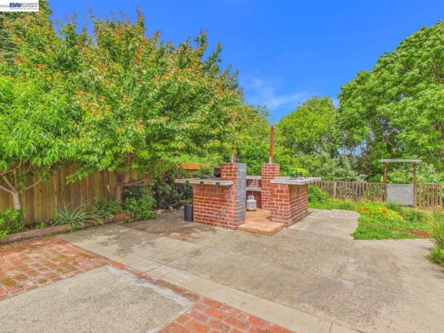 1943 Regello Ct, San Pablo, CA 94806