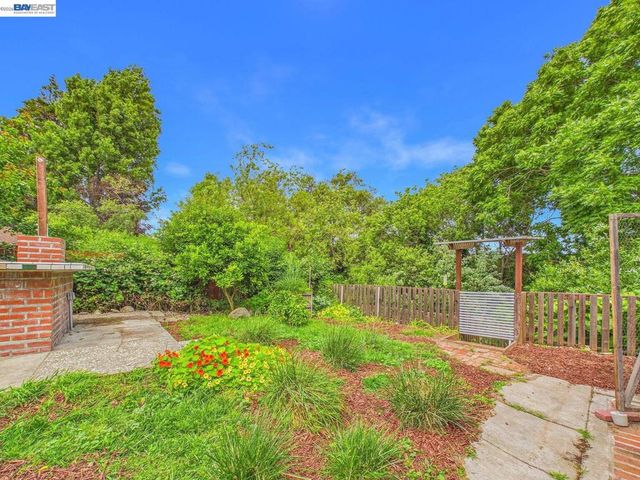 1943 Regello Ct, San Pablo, CA 94806