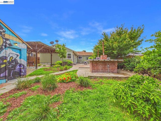 1943 Regello Ct, San Pablo, CA 94806