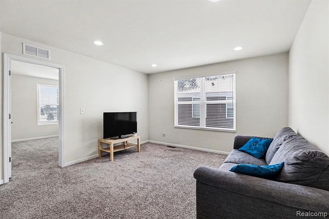 49772 Shoreline Drive, Canton, MI 48187