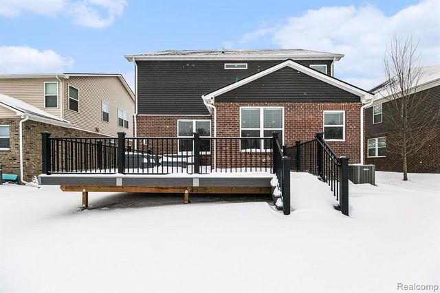 49772 Shoreline Drive, Canton, MI 48187