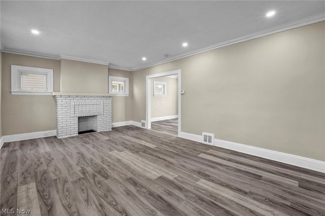 13620 S Parkway Drive, Garfield Heights, OH 44105