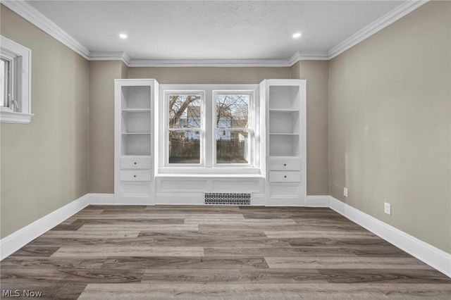 13620 S Parkway Drive, Garfield Heights, OH 44105