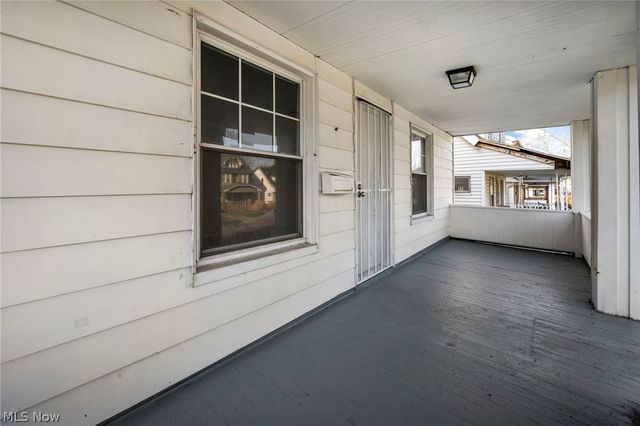 13620 S Parkway Drive, Garfield Heights, OH 44105