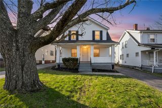 13620 S Parkway Drive, Garfield Heights, OH 44105