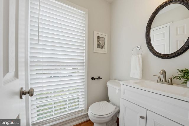 9932 LONGFORD CT, Vienna, VA 22181