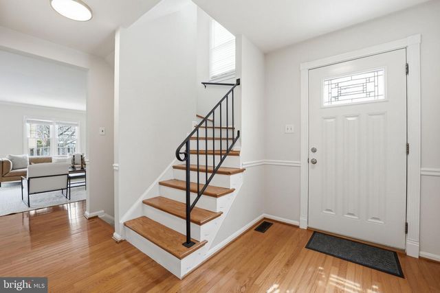 9932 LONGFORD CT, Vienna, VA 22181