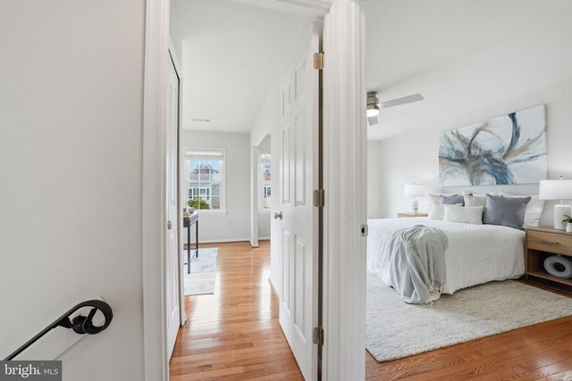 9932 LONGFORD CT, Vienna, VA 22181