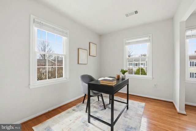 9932 LONGFORD CT, Vienna, VA 22181